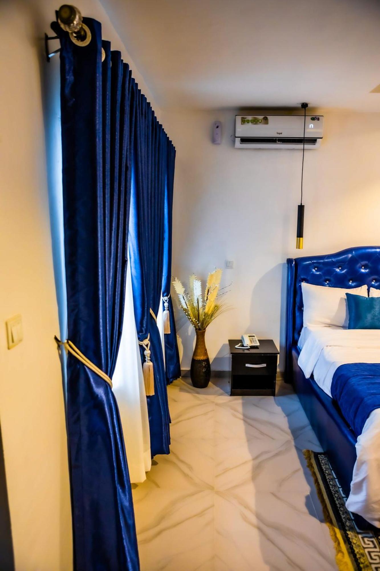 El Elyon Hotel And Suites Lagos Exterior foto
